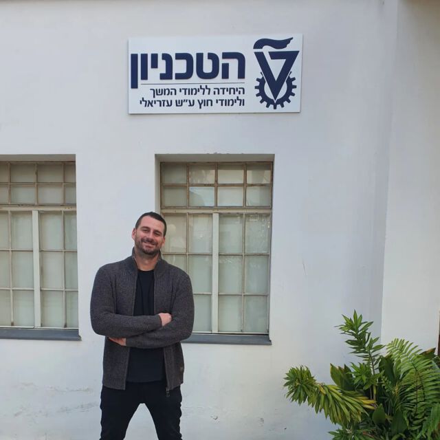אז  היום קיבלתי קל"ב - שיעור טיקטוק ppc וקידום אורגני 
בסניף תל אביב במסגרת  הקורס לשיווק דיגיטלי של הטכניון. 
הולך להיות 💥💥#tiktokmarketing